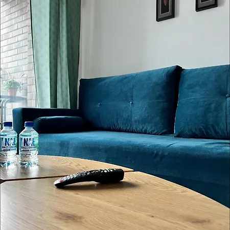 Primo Fabryczna Apartment *