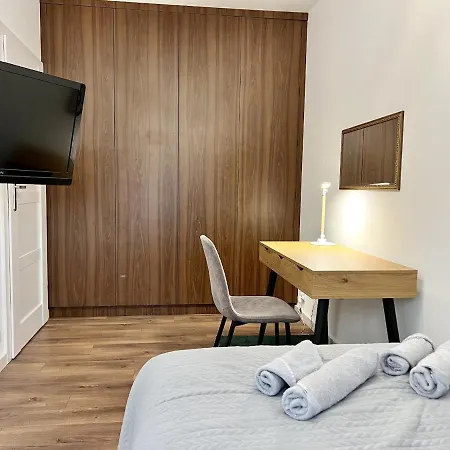 Primo Fabryczna Apartment