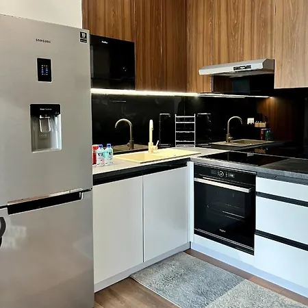 Apartment Primo Fabryczna *